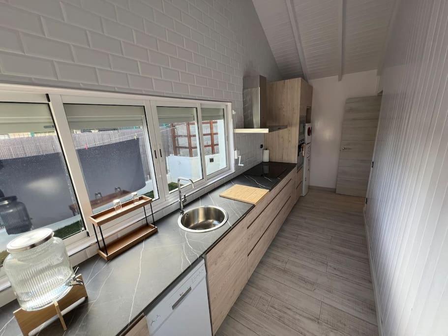 Casita Independiente Casa Corban ซานตานเดร์ ภายนอก รูปภาพ